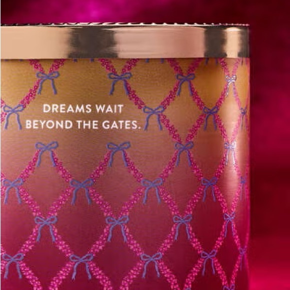 •Aurora• Bath & Body Works 3-Wick Soy Blend Wax Candle - Picture 4 of 4